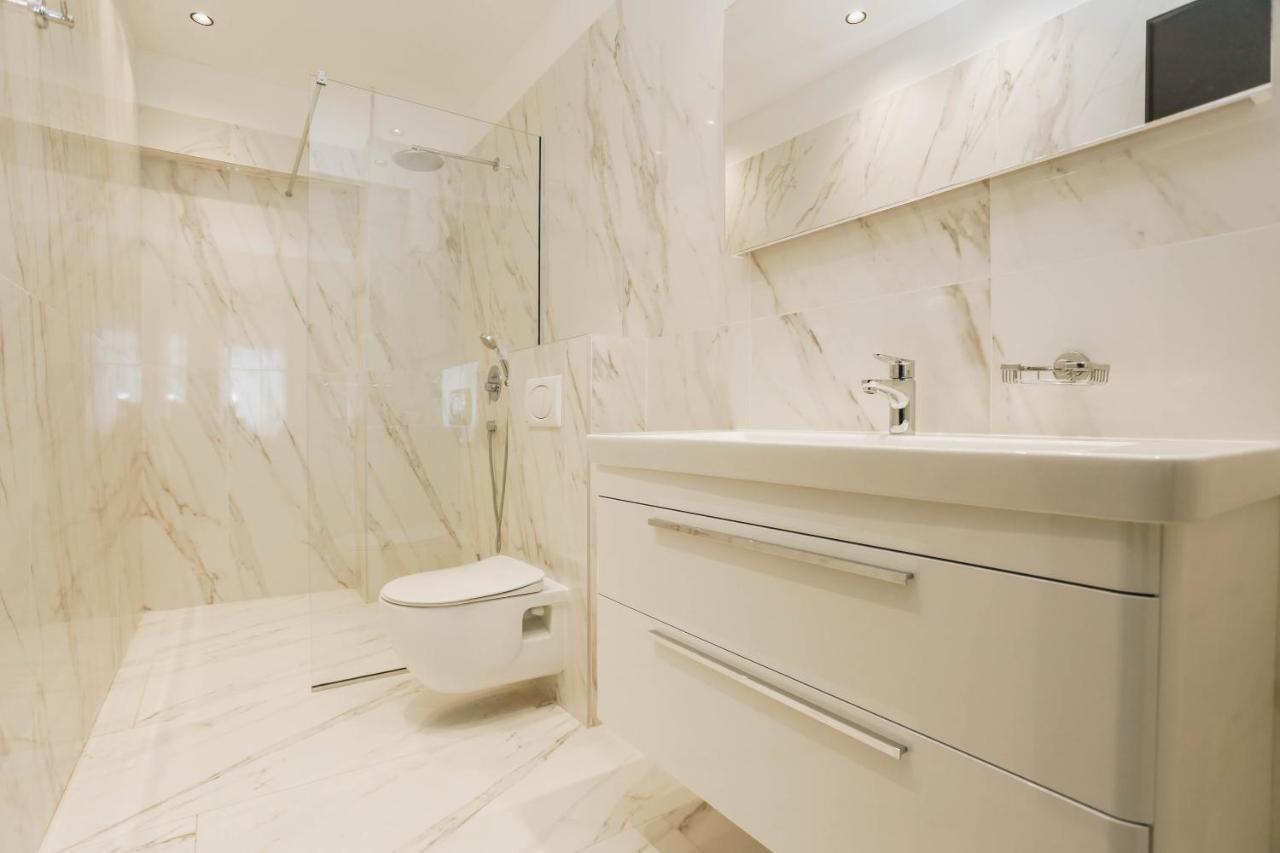 Beachfront Luxury Apartment Будва Экстерьер фото