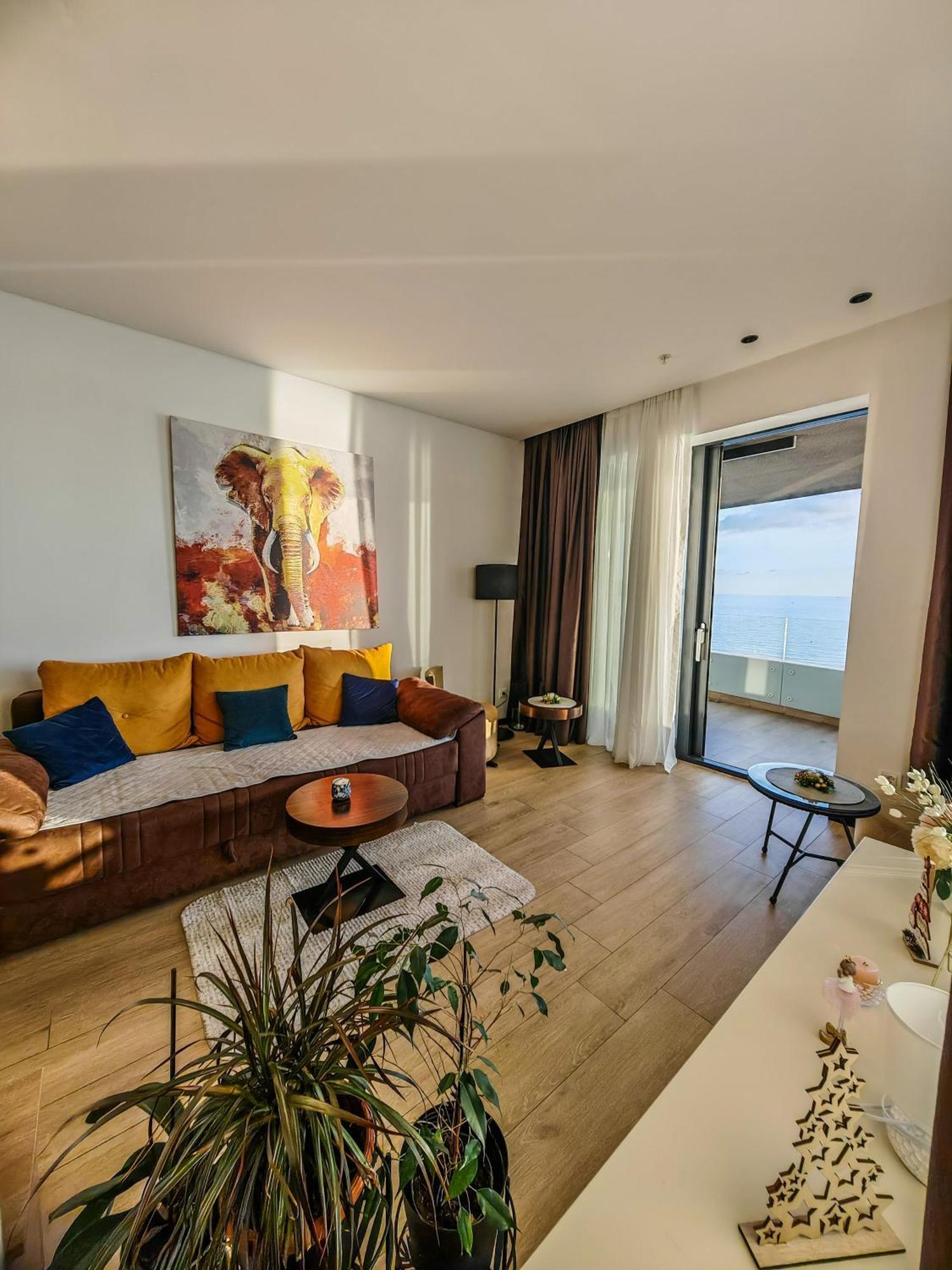 Beachfront Luxury Apartment Будва Экстерьер фото