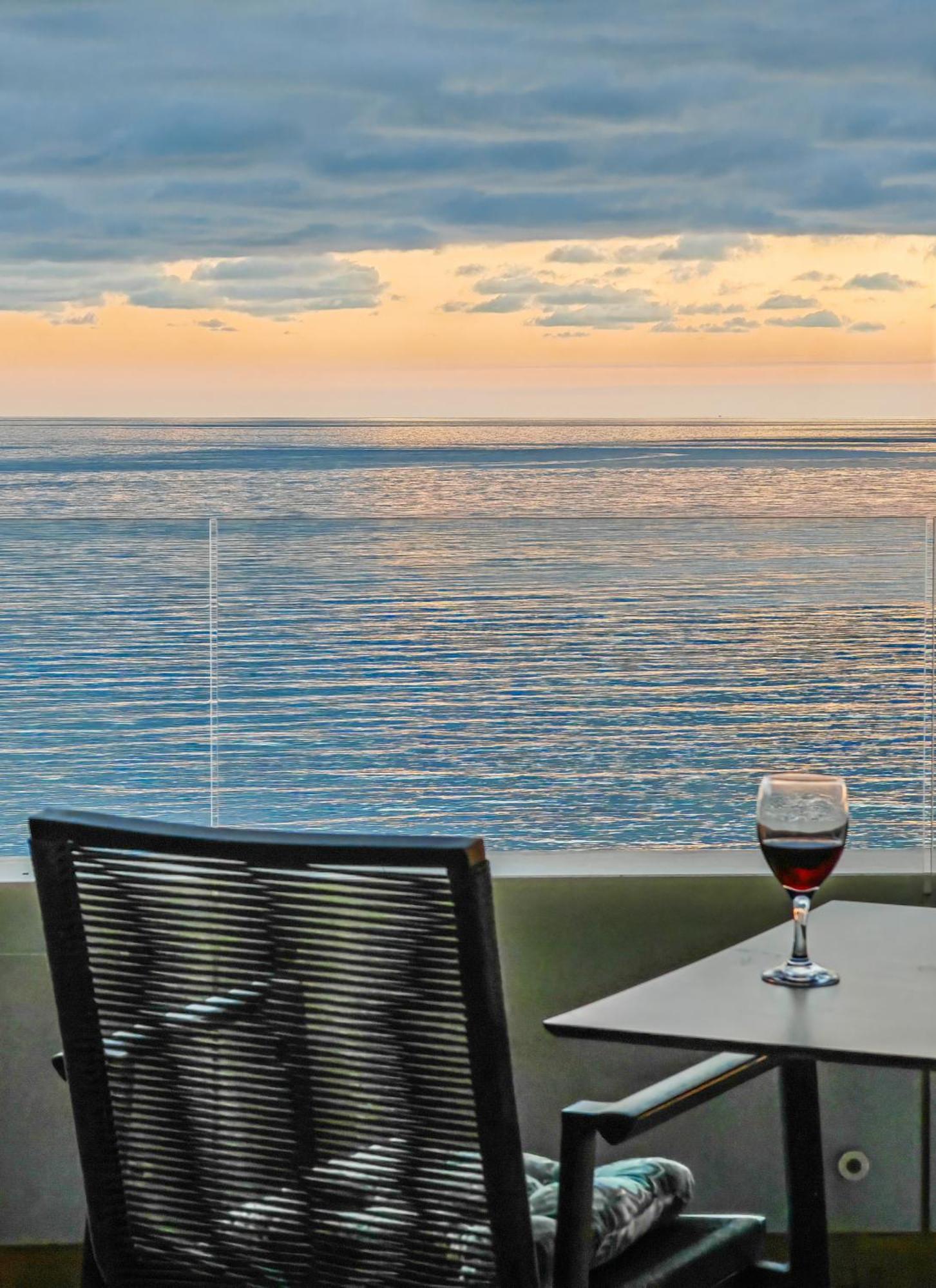 Beachfront Luxury Apartment Будва Экстерьер фото