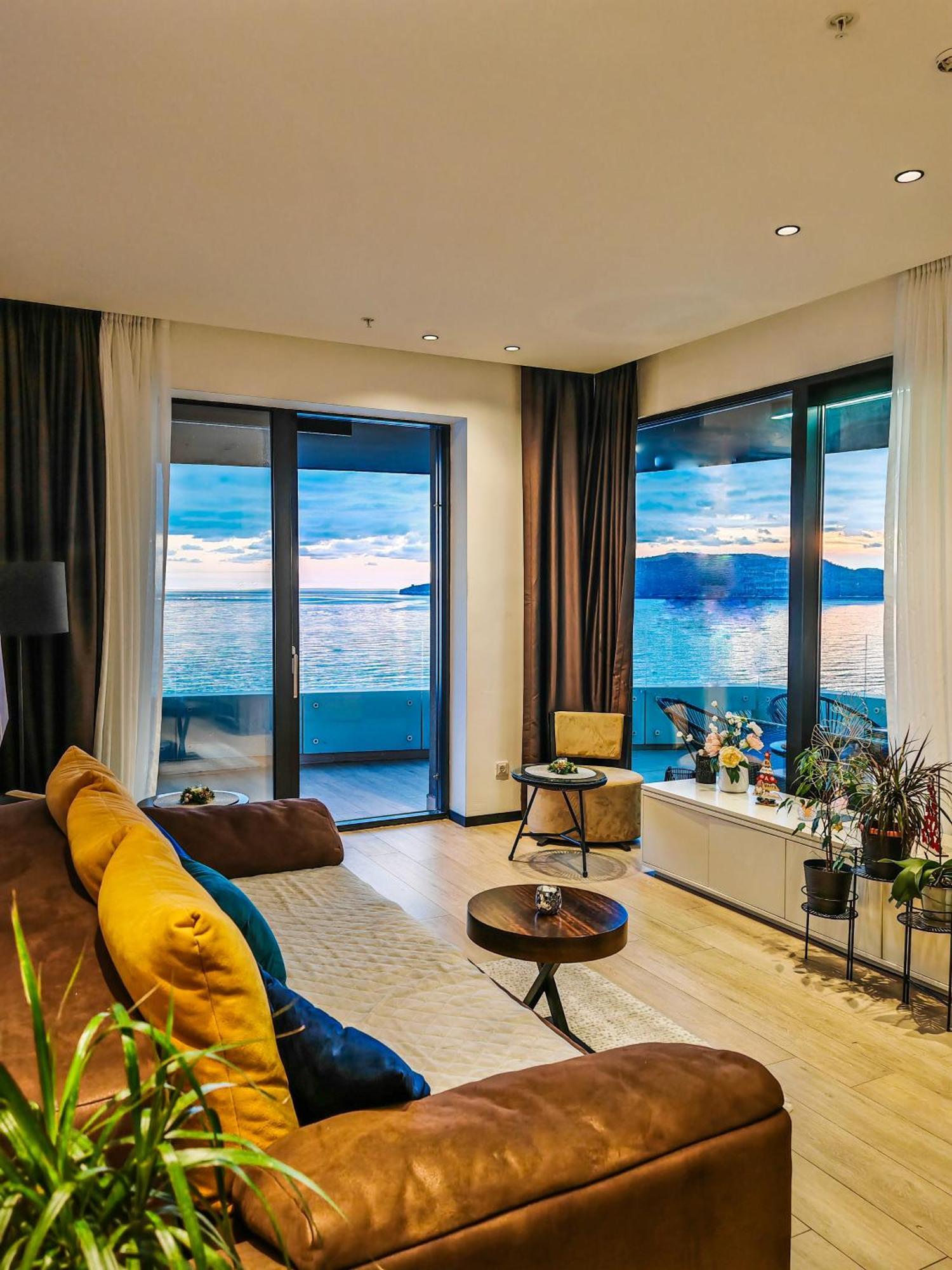 Beachfront Luxury Apartment Будва Экстерьер фото